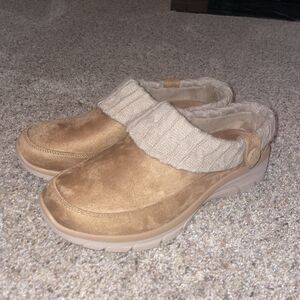 Woman's Sneakers & Athletic Shoes SKECHERS Easy Going - Warm Duet tan size 10